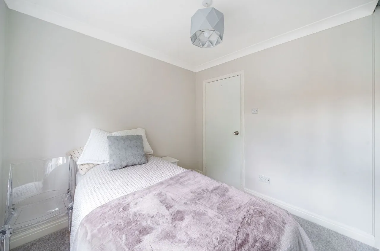 School Lane, Collingham, LS22, photo 10