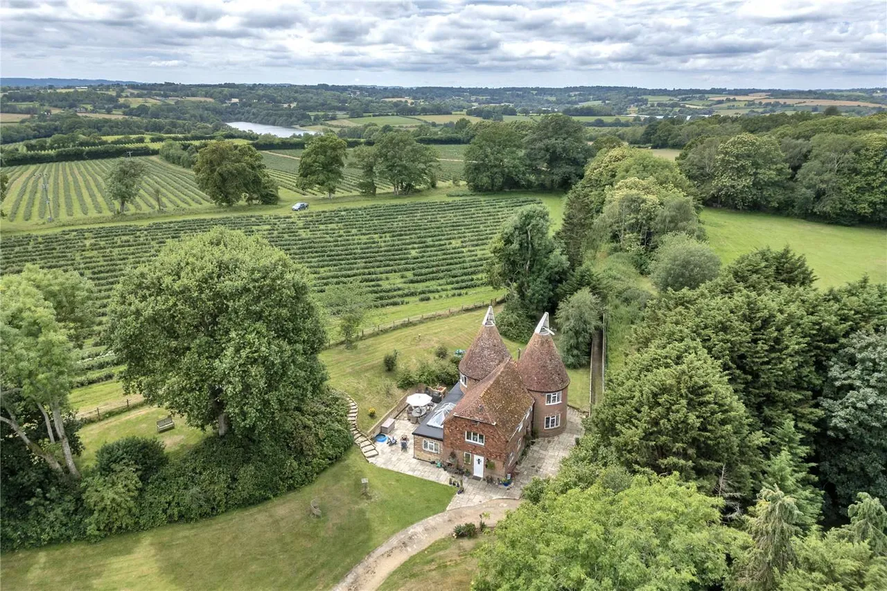 Flimwell, Wadhurst, East Sussex, TN5 7QA, photo 2