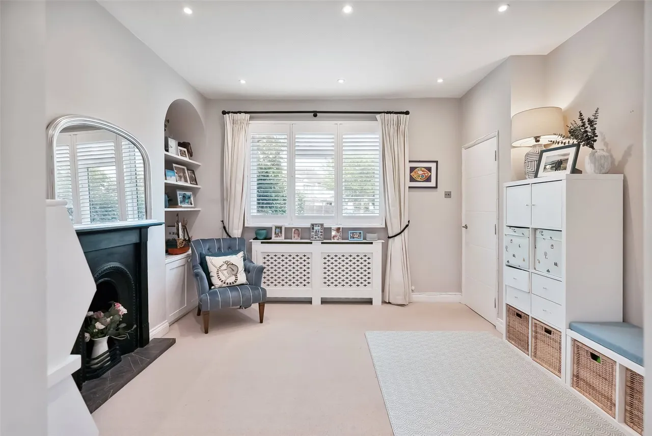 Oak Avenue, Hampton, TW12 3NR, photo 4