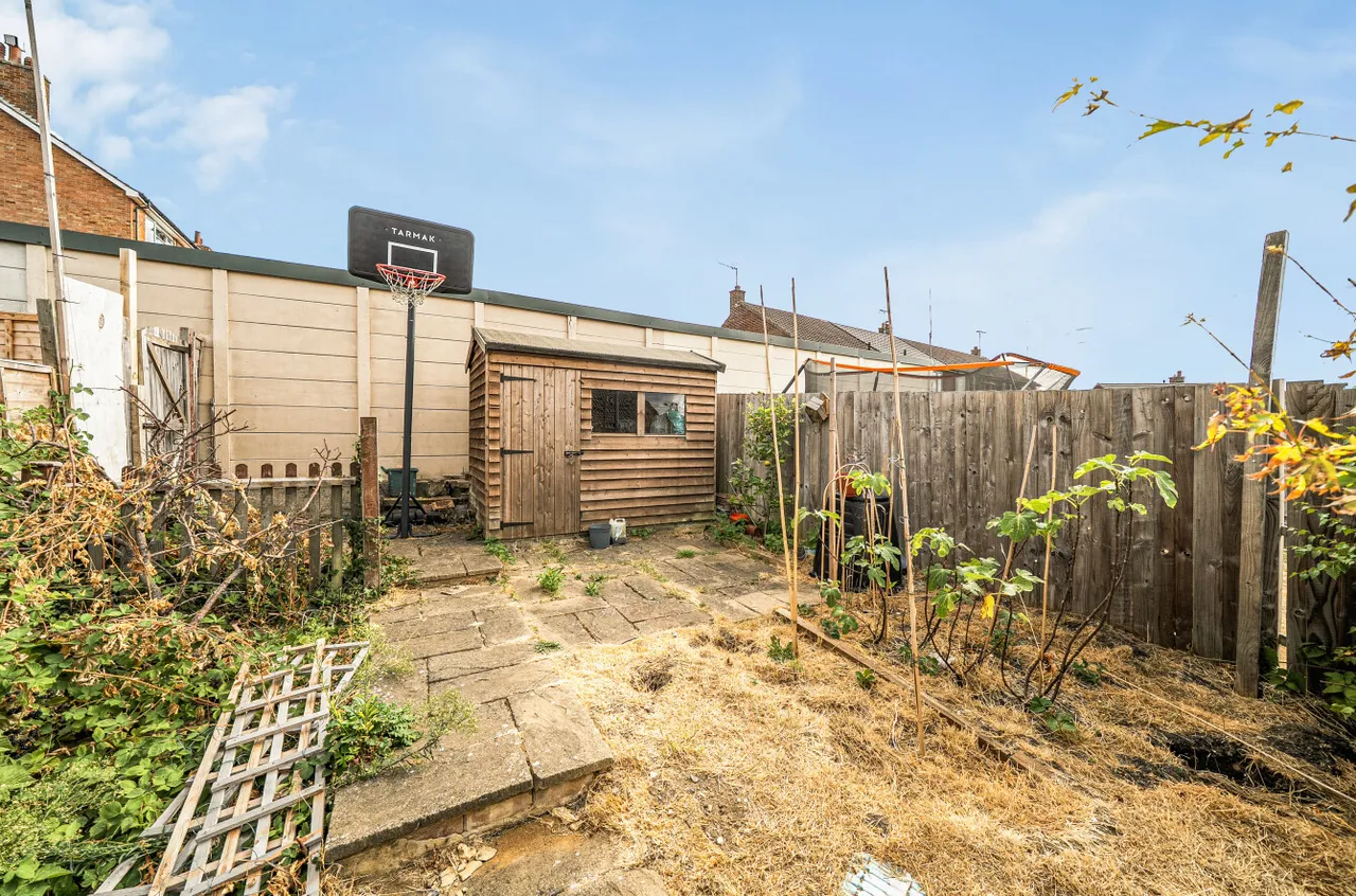 Sturdee Close, Frimley, Camberley, Surrey, GU16 8DL, photo 10