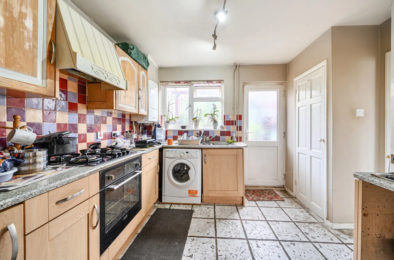 Sturdee Close, Frimley, Camberley, Surrey, GU16 8DL, photo 3