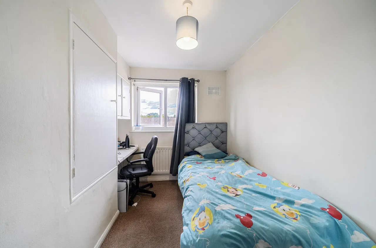Sturdee Close, Frimley, Camberley, Surrey, GU16 8DL, photo 8