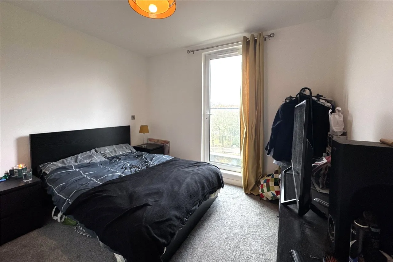 Farnborough Road, Farnborough, Hampshire, GU14 7TQ, photo 8
