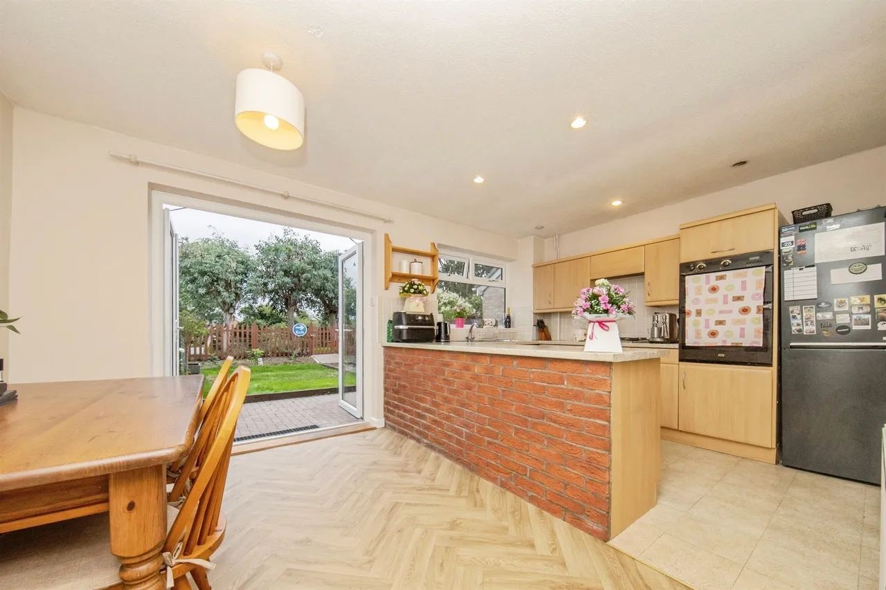St. Jude Close, St Johns, Colchester, photo 3