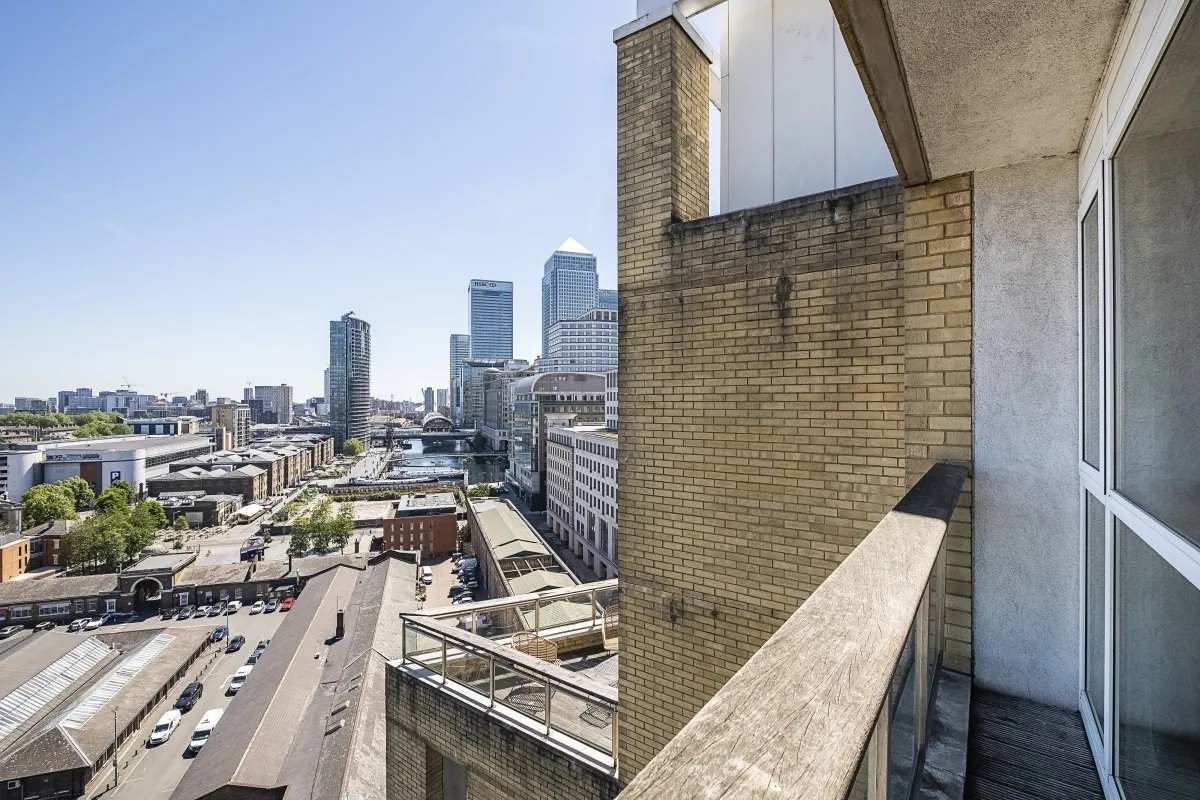 Westferry Circus, E14, photo 2