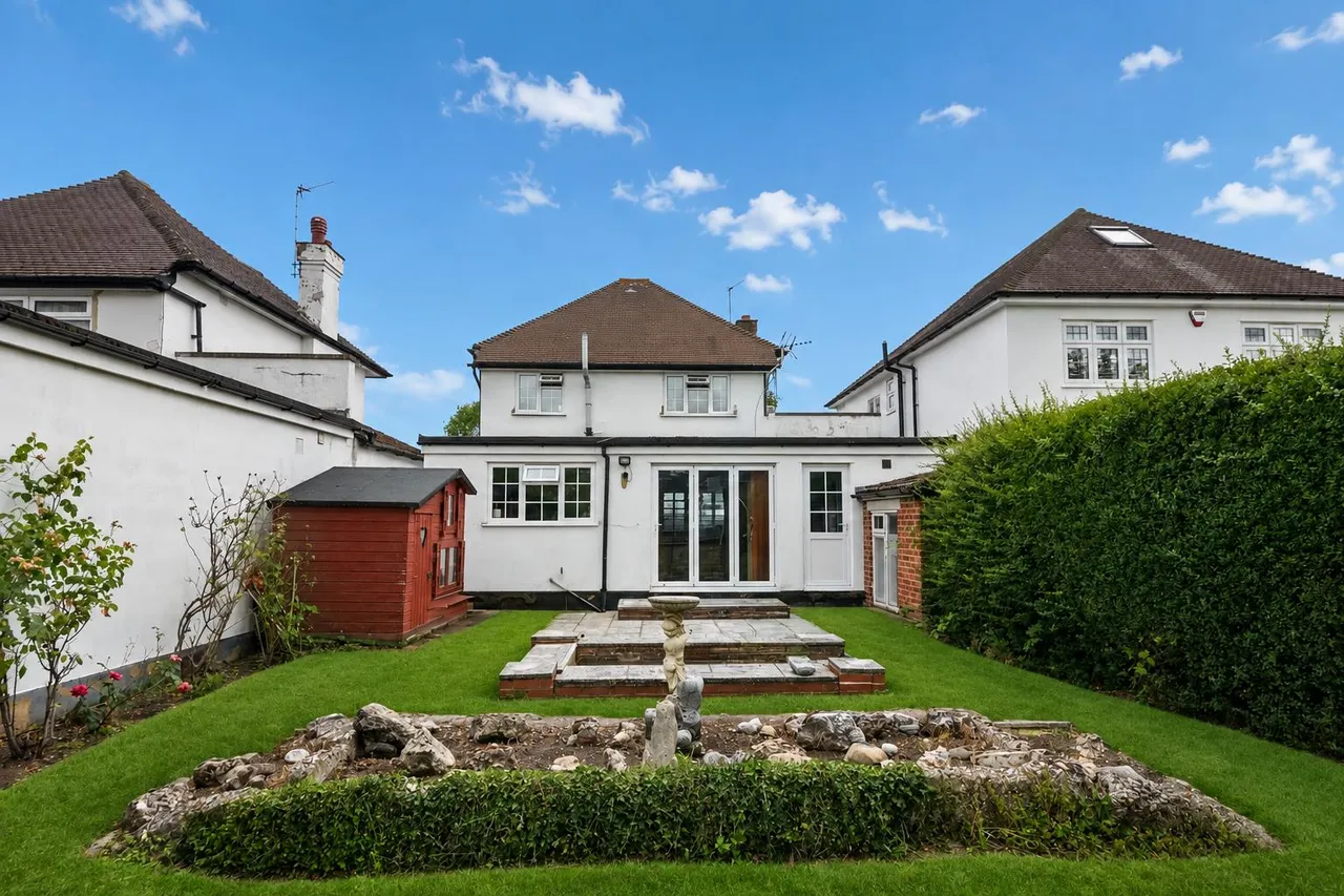Tudor Way, Hillingdon, photo 5