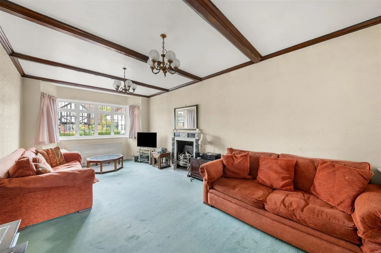 Tudor Way, Hillingdon, photo 7