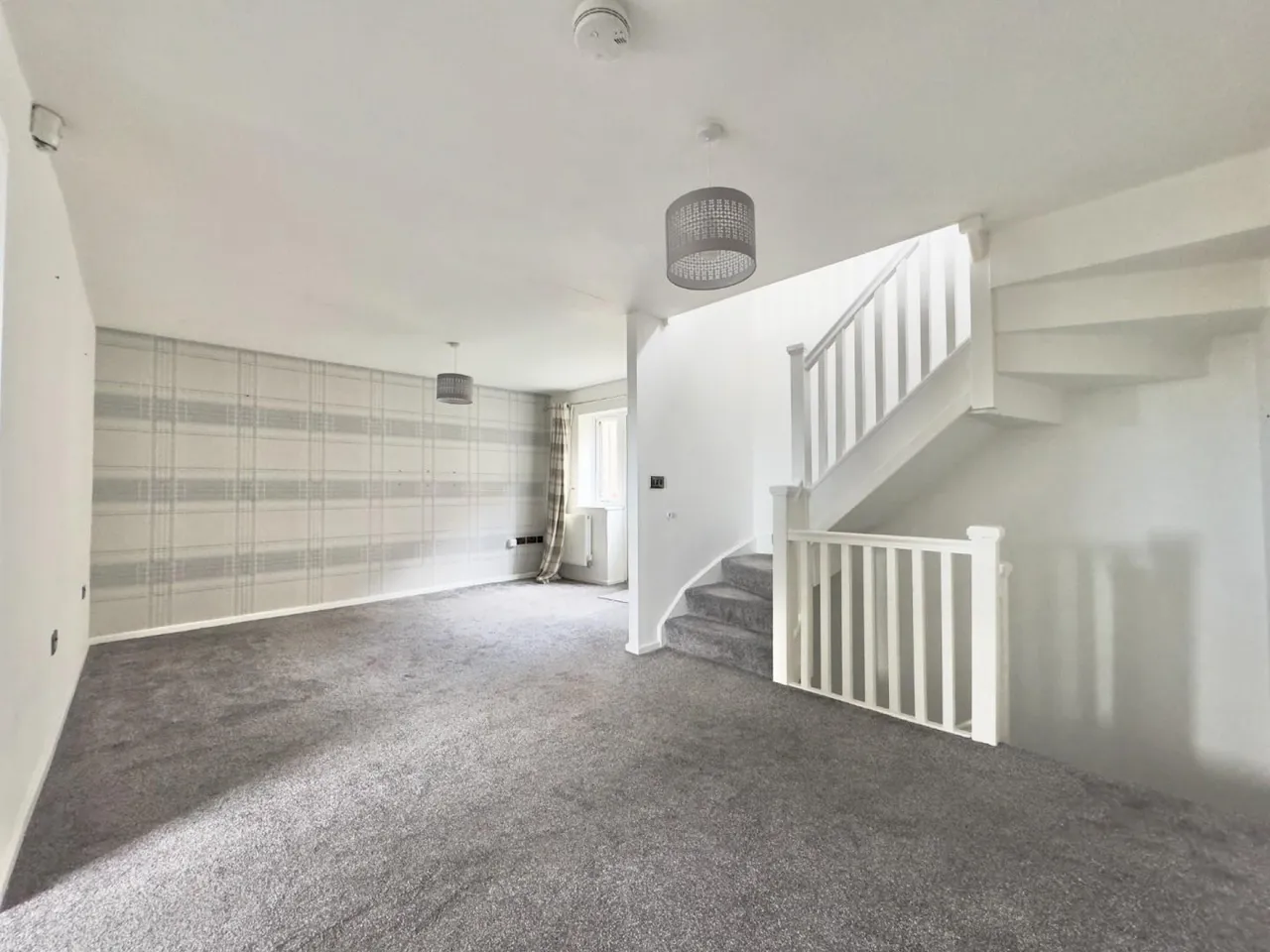 Worsbrough Road, Blacker Hill, Barnsley, photo 3