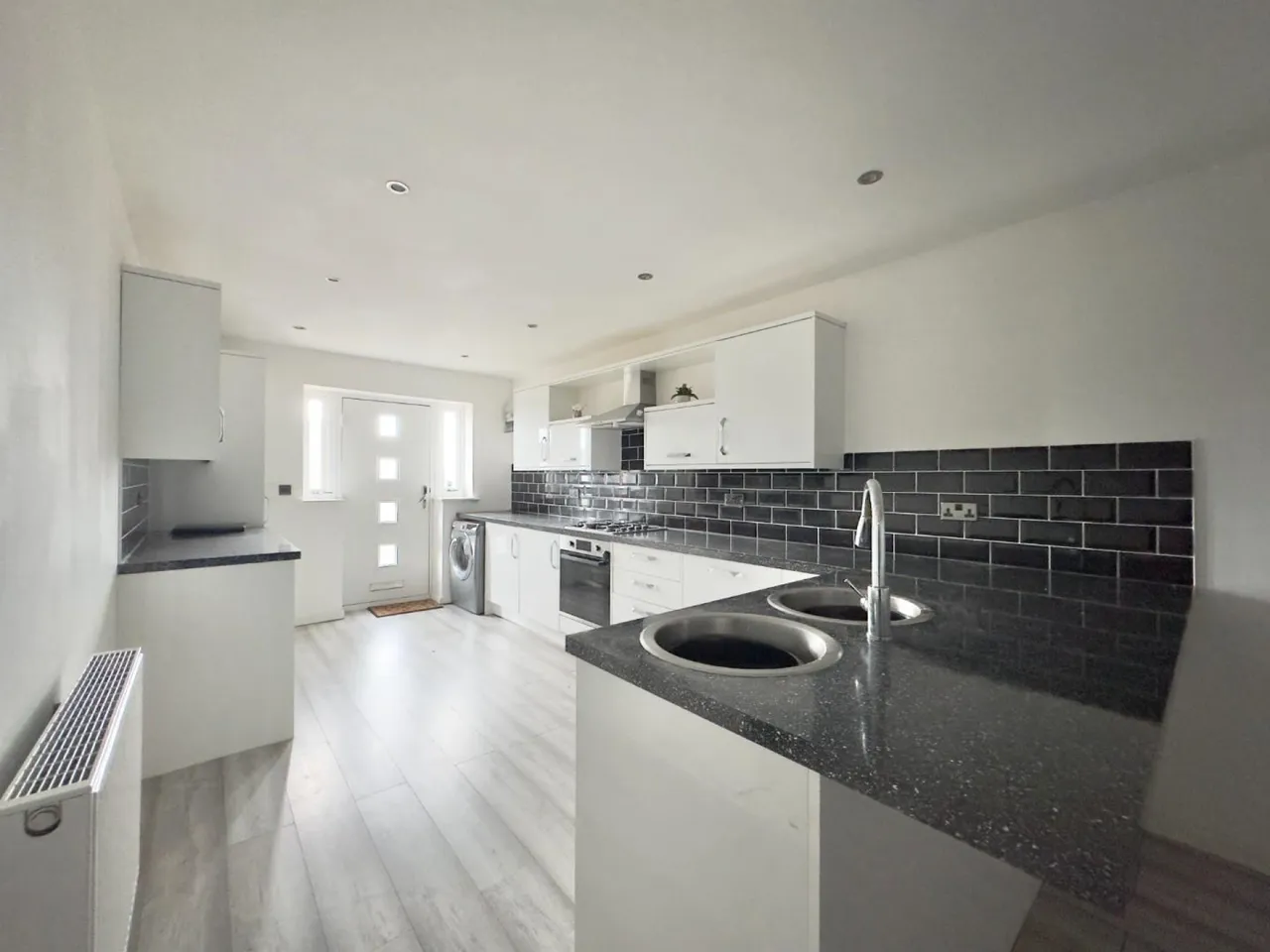 Worsbrough Road, Blacker Hill, Barnsley, photo 5