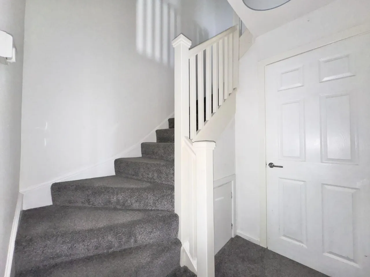 Worsbrough Road, Blacker Hill, Barnsley, photo 8