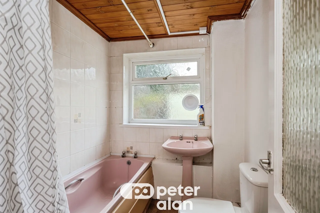 New Road, Neath, SA10, photo 5