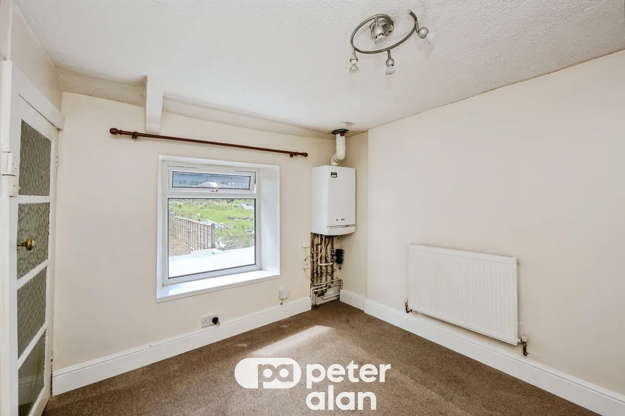 New Road, Neath, SA10, photo 6