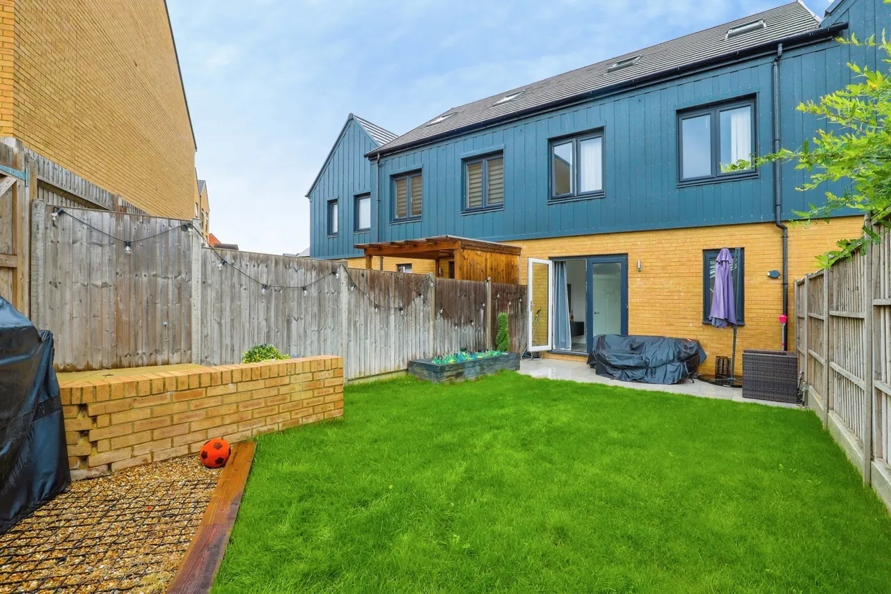Minerva Close, Milton Regis, Sittingbourne, Kent, ME10, photo 12