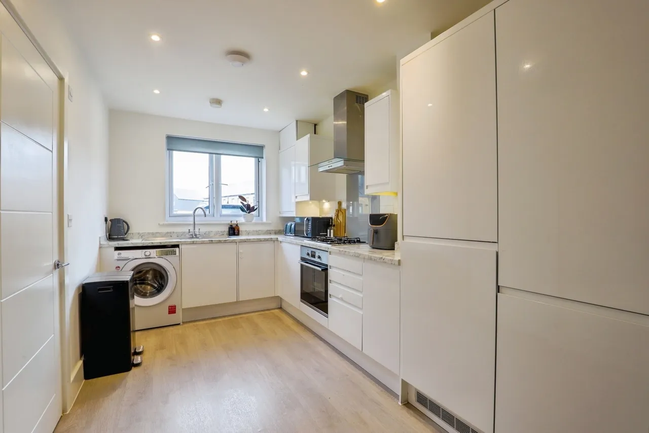 Minerva Close, Milton Regis, Sittingbourne, Kent, ME10, photo 13