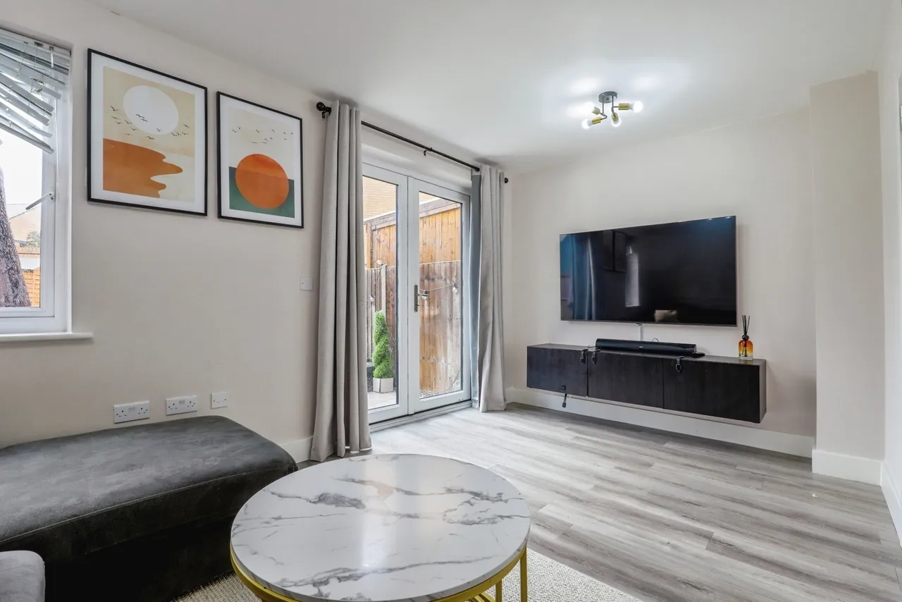 Minerva Close, Milton Regis, Sittingbourne, Kent, ME10, photo 5