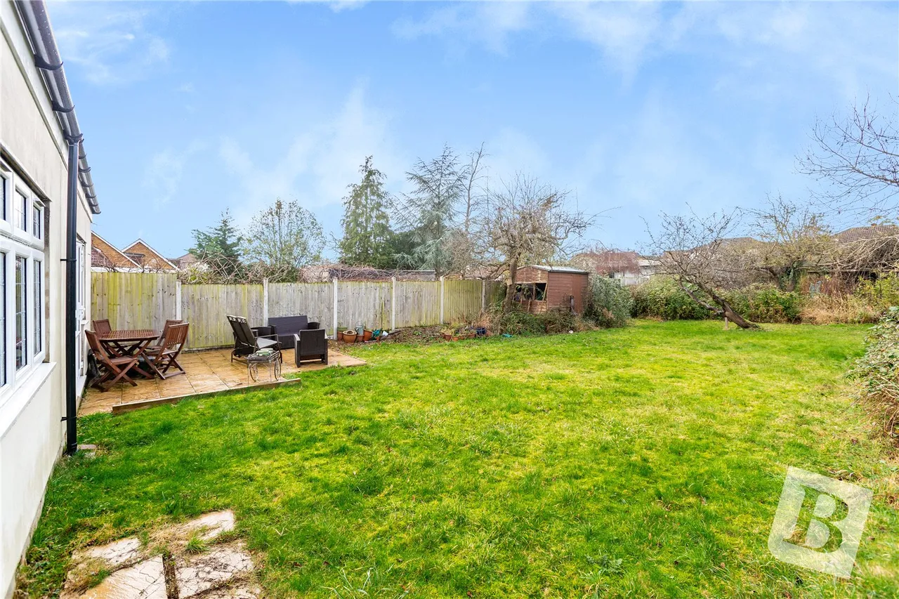 Upminster, RM14, photo 6