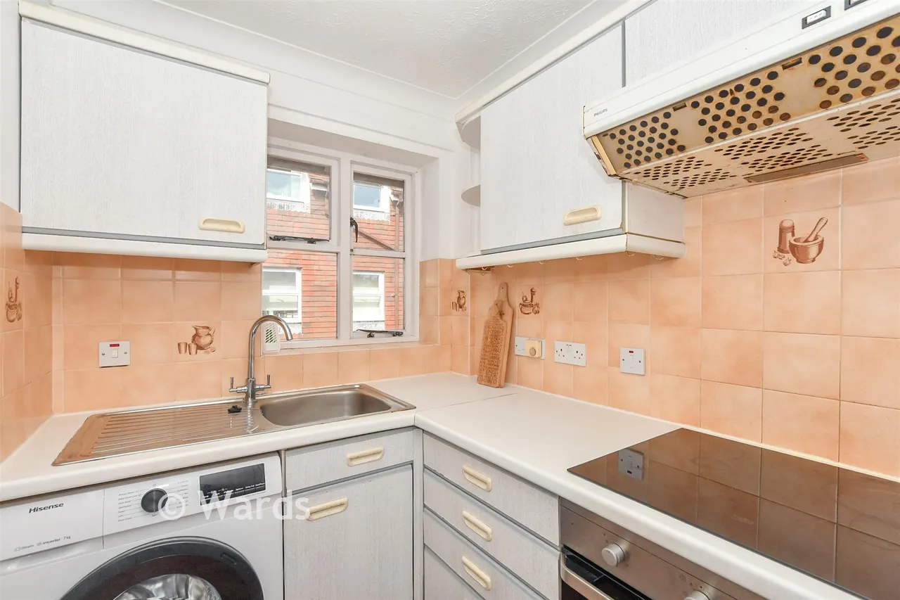 Garfield Place, Faversham, ME13, photo 2