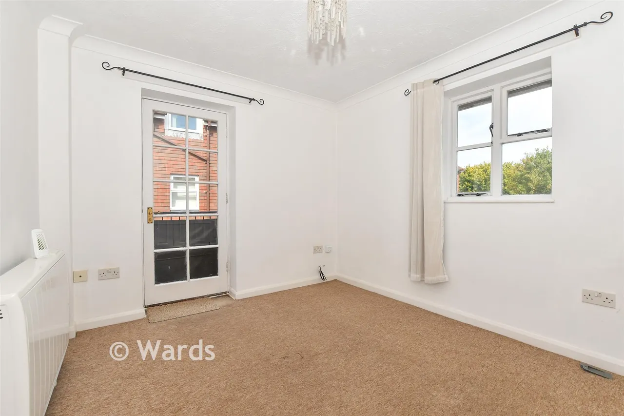 Garfield Place, Faversham, ME13, photo 3