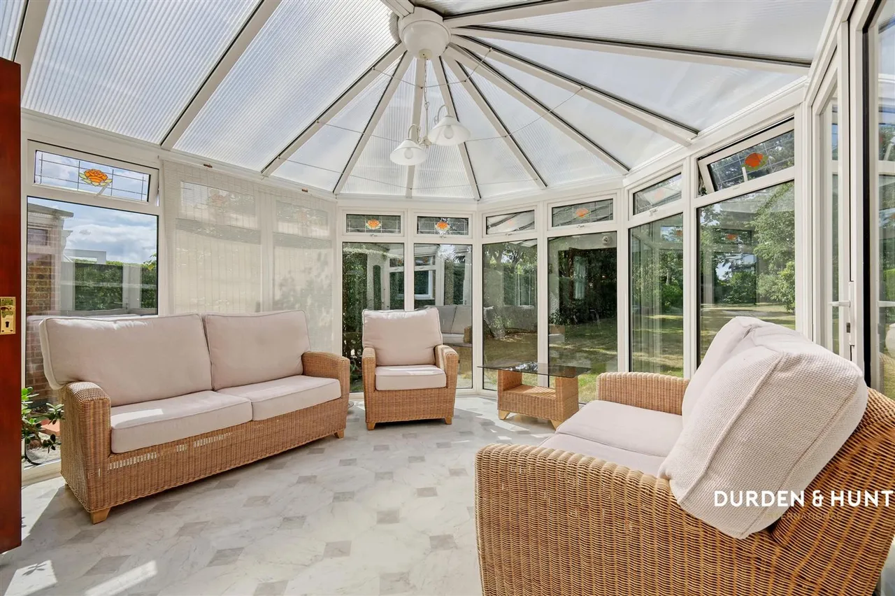 Curtis Road, Hornchurch, RM11, photo 5