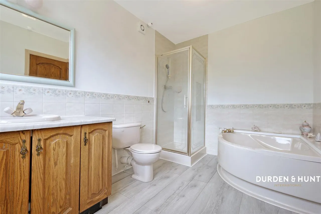 Curtis Road, Hornchurch, RM11, photo 13