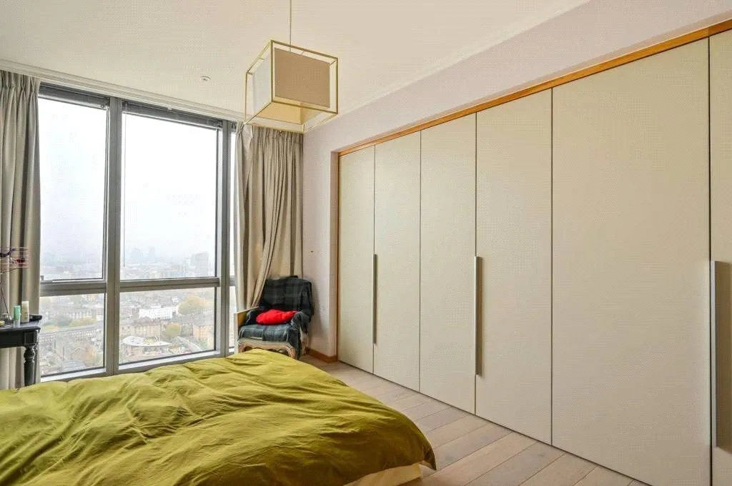 Hertsmere Road, London, E14, photo 6