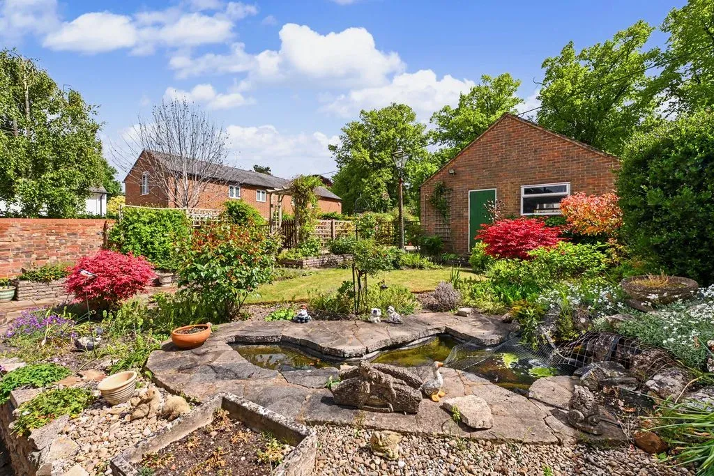 Western Road, Tring, Hertfordshire, HP23 4BN, photo 4