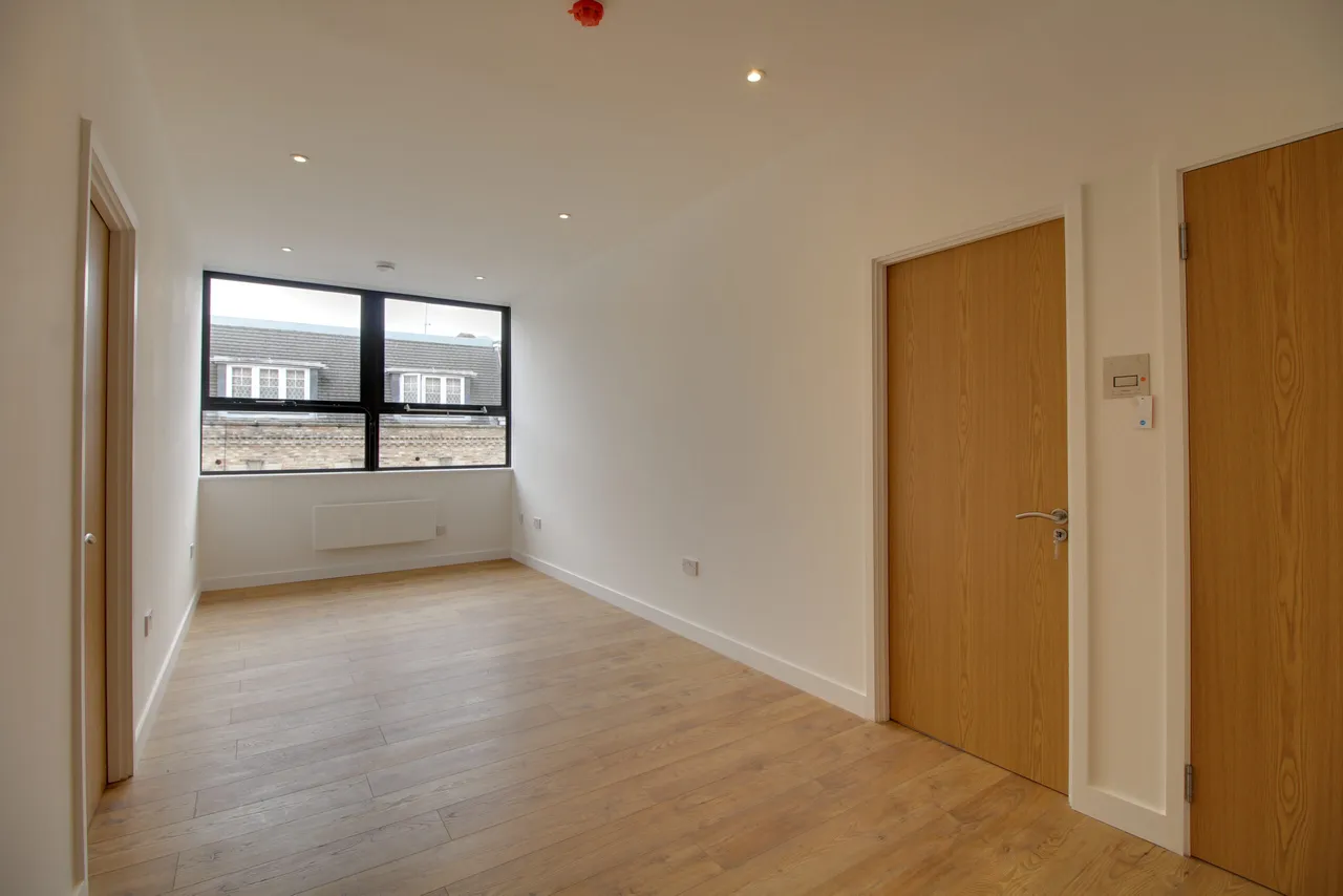 Victoria Road, Aldershot, GU11, photo 6