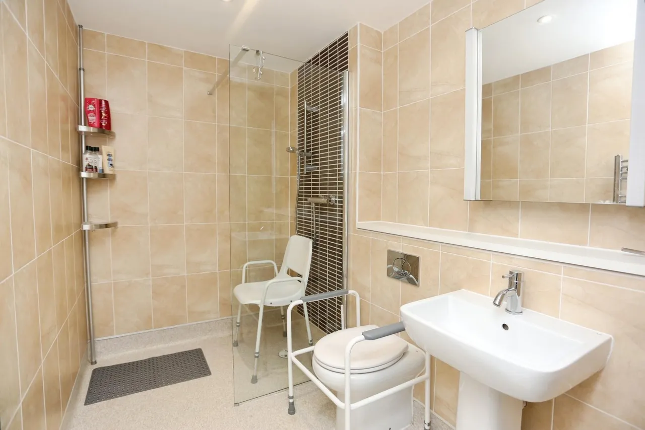 Nelstrop Road, Heaton Chapel, SK4, photo 5