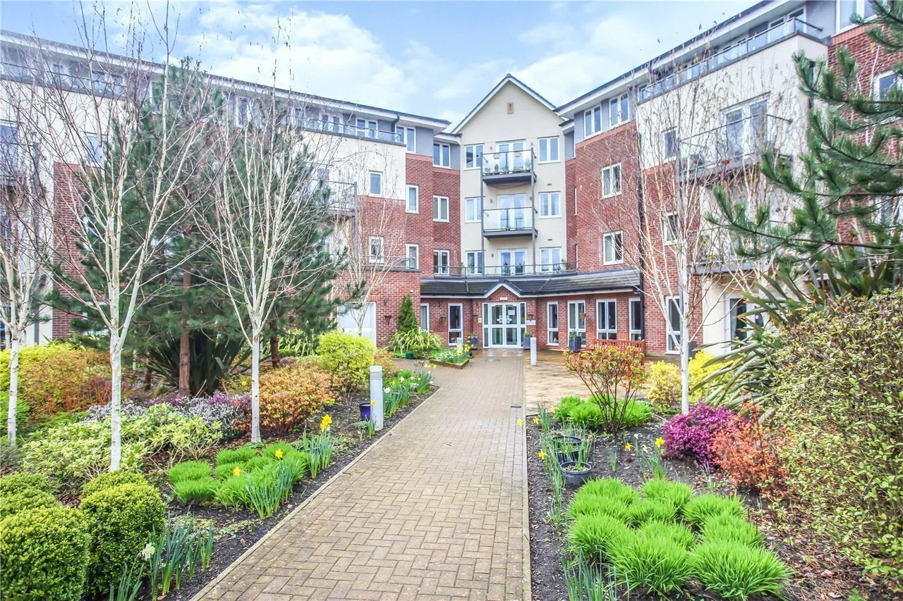 2 bed flat for sale, Nelstrop Road, Heaton Chapel, SK4