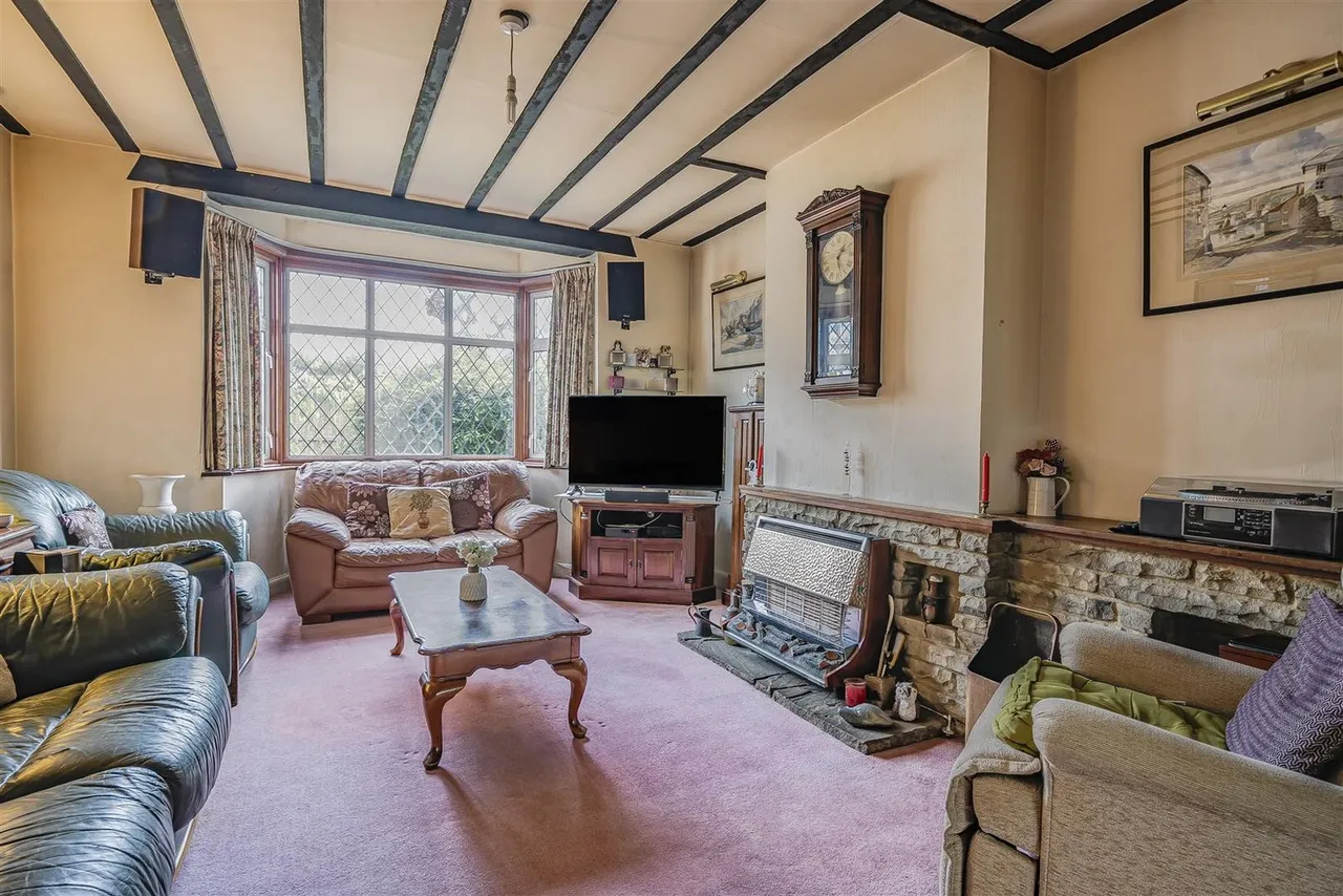 Buff Avenue, Banstead, Surrey, SM7 2DW, photo 3