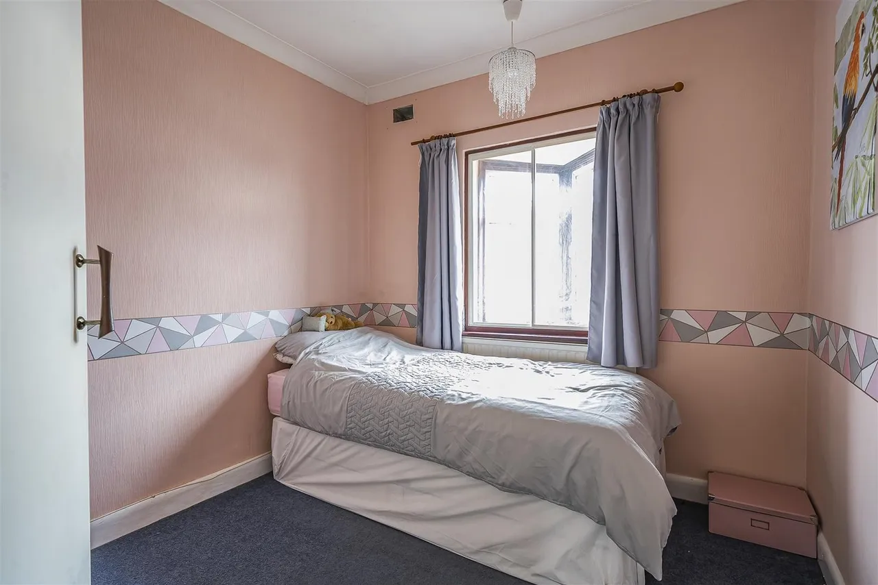 Buff Avenue, Banstead, Surrey, SM7 2DW, photo 13