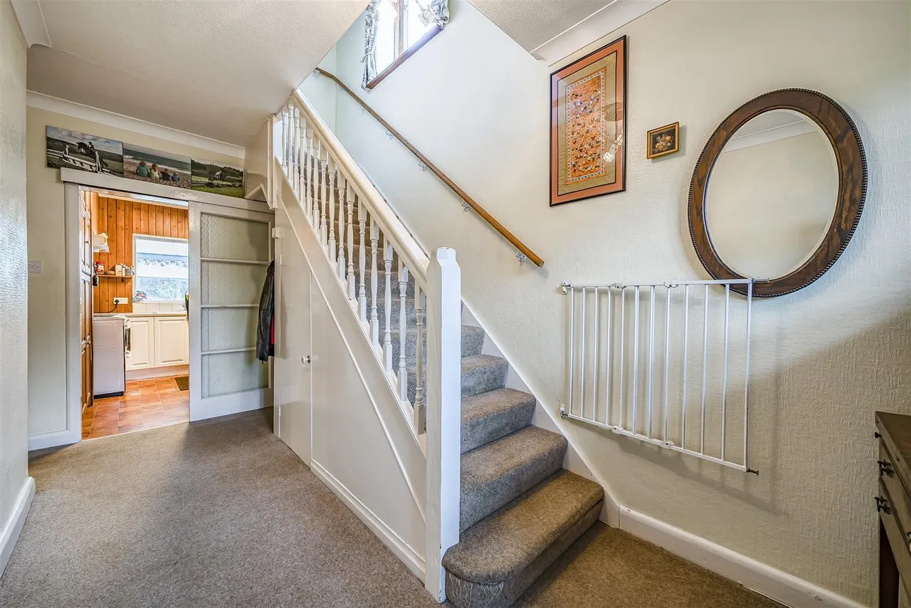Buff Avenue, Banstead, Surrey, SM7 2DW, photo 15