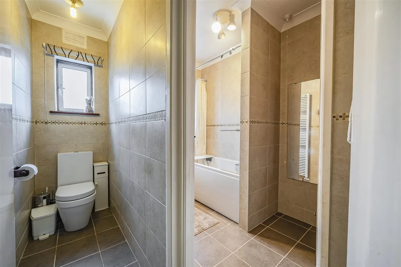 Buff Avenue, Banstead, Surrey, SM7 2DW, photo 17