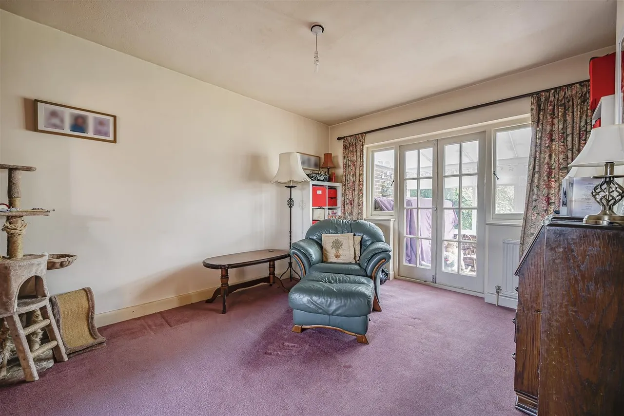 Buff Avenue, Banstead, Surrey, SM7 2DW, photo 11
