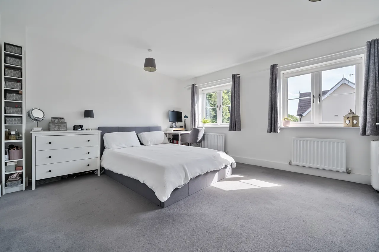 Alberta Close, Liphook, GU30, photo 5