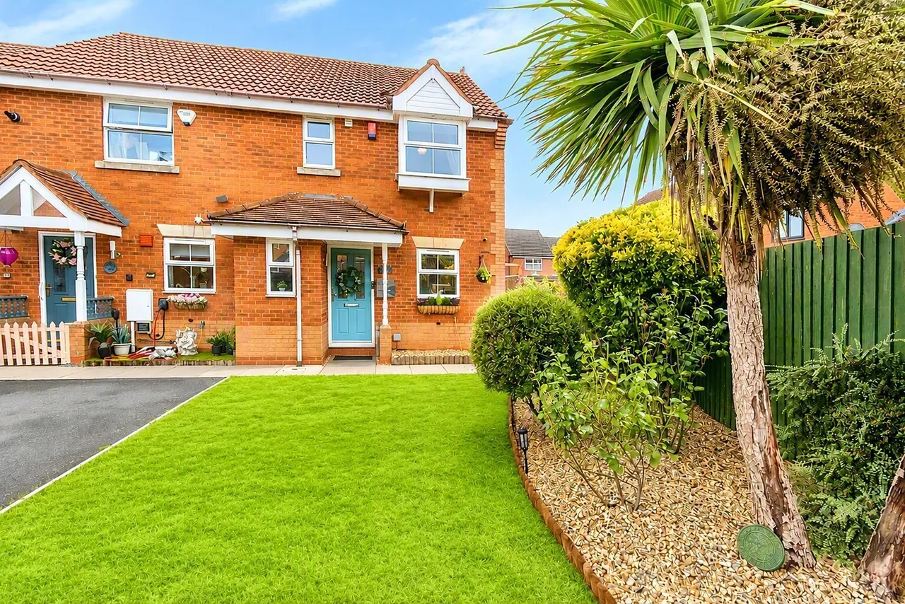 3 bed house for sale — The Brambles, Norton Canes, Cannock, Staffordshire, WS11