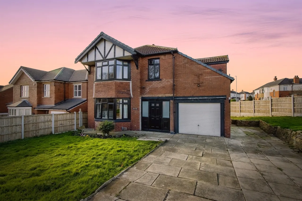 4 bed house for sale — Templenewsam Road, Leeds