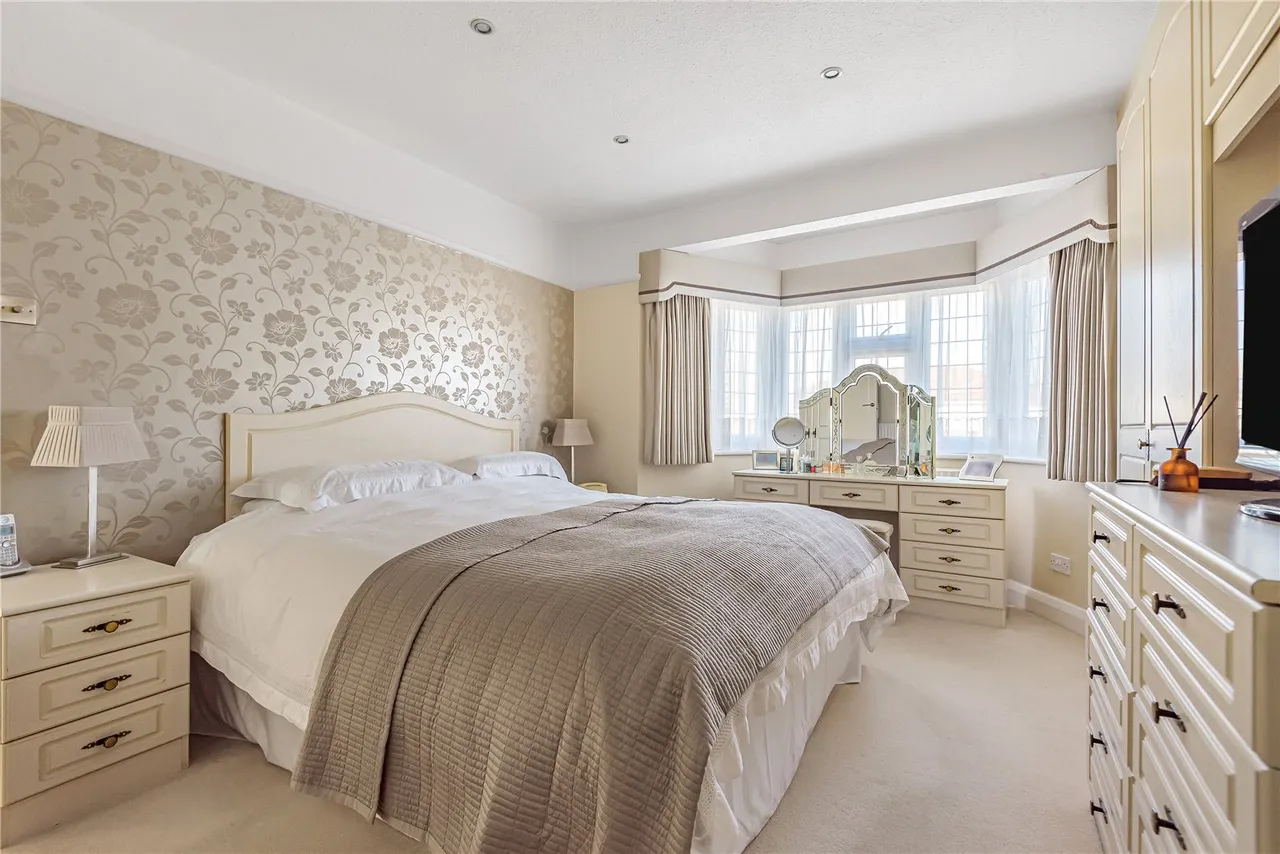 Sussex Way, Cockfosters, Barnet, EN4 0BG, photo 9