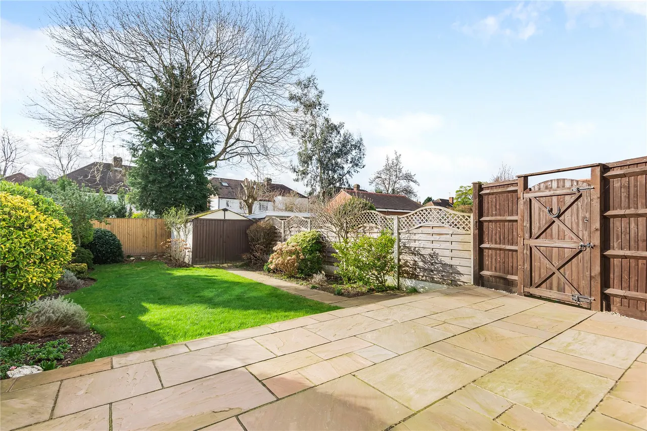 Sussex Way, Cockfosters, Barnet, EN4 0BG, photo 12