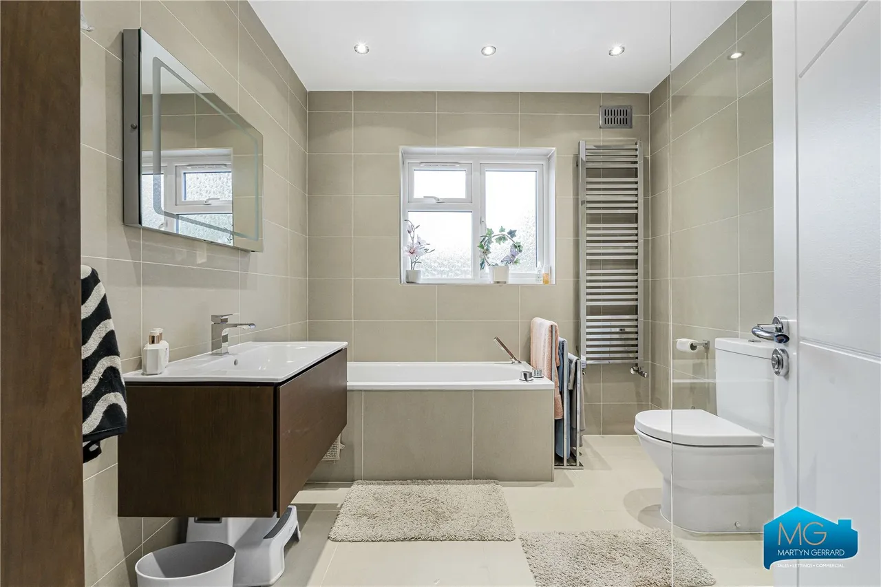 Holly Hill, London, N21, photo 42