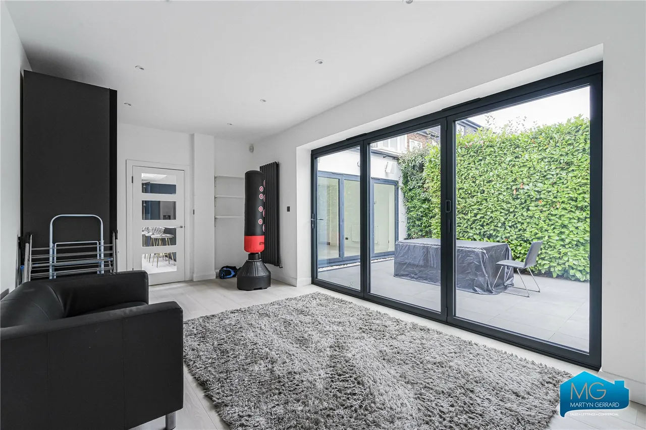 Holly Hill, London, N21, photo 23