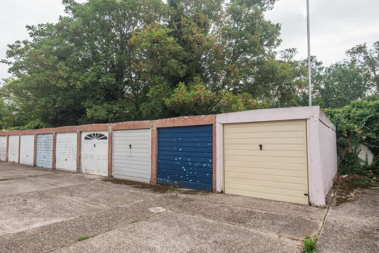 Yew Tree Gardens, Birchington, CT7, photo 11