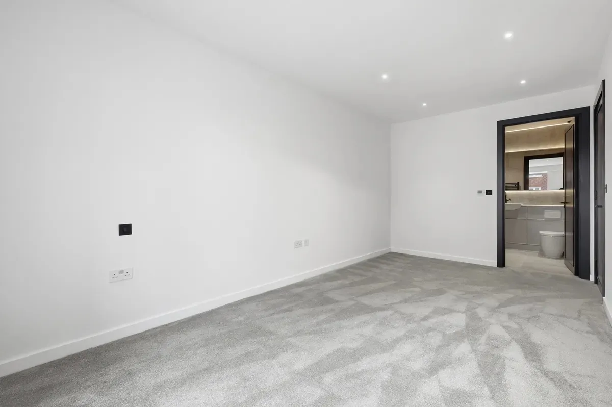 Chaplin Drive, Barnet, EN4, photo 16