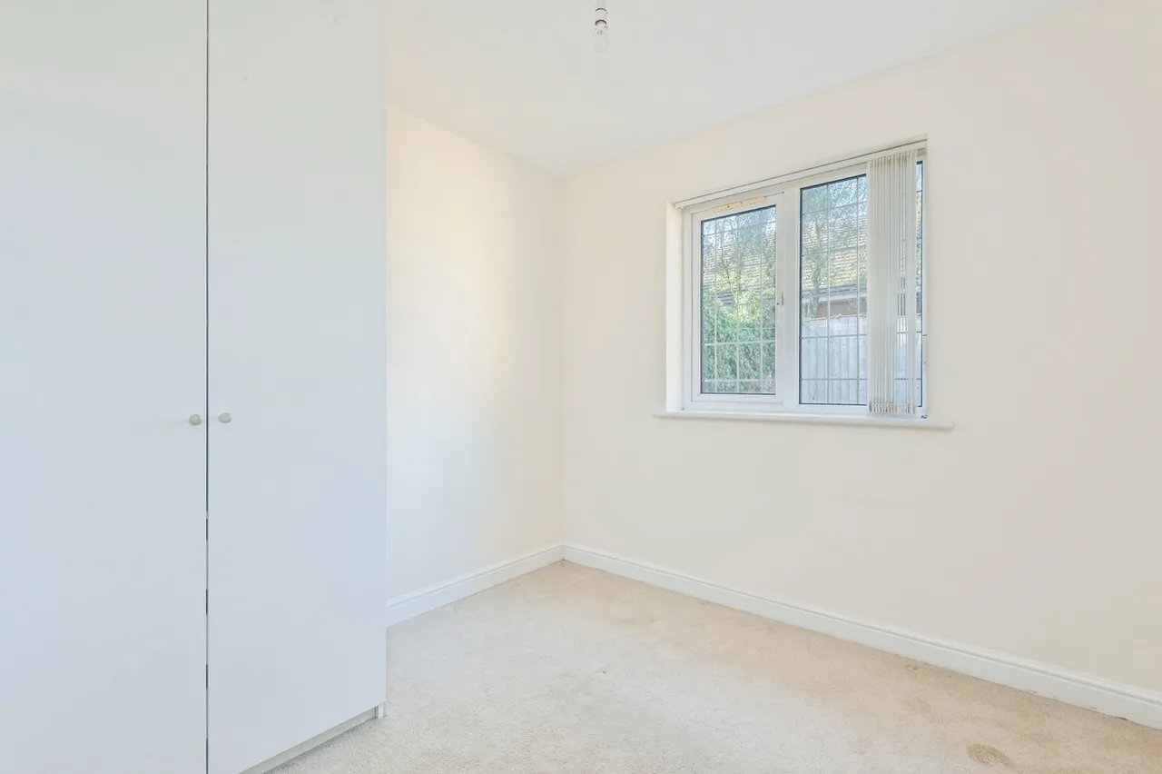 Ciaran Close, Liverpool, L12, photo 9