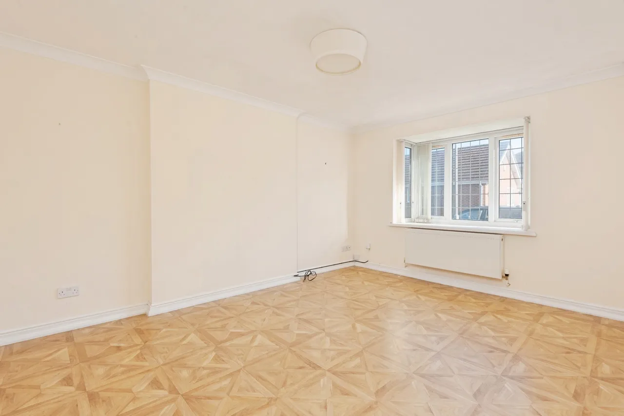 Ciaran Close, Liverpool, L12, photo 3
