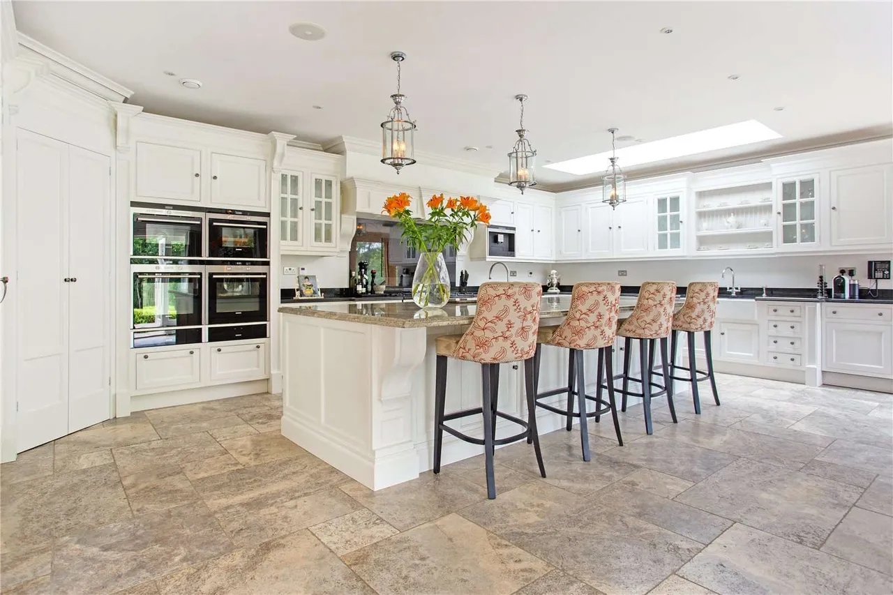 Cuttinglye Road, Crawley Down, West Sussex, RH10 4LR, photo 10