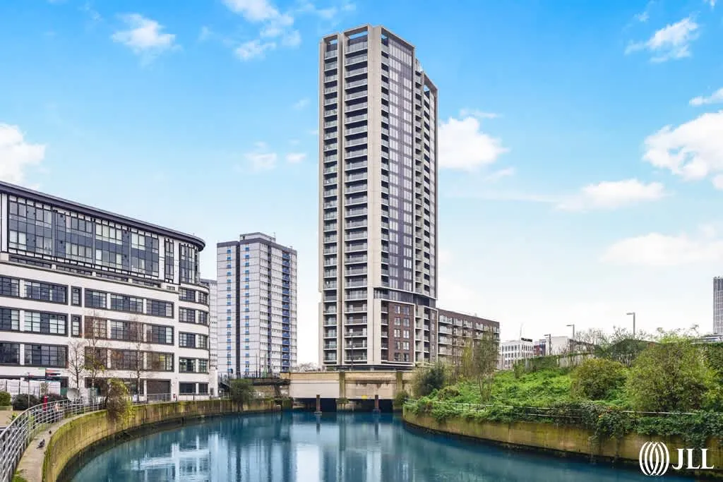 High Street, London, E15, photo 16