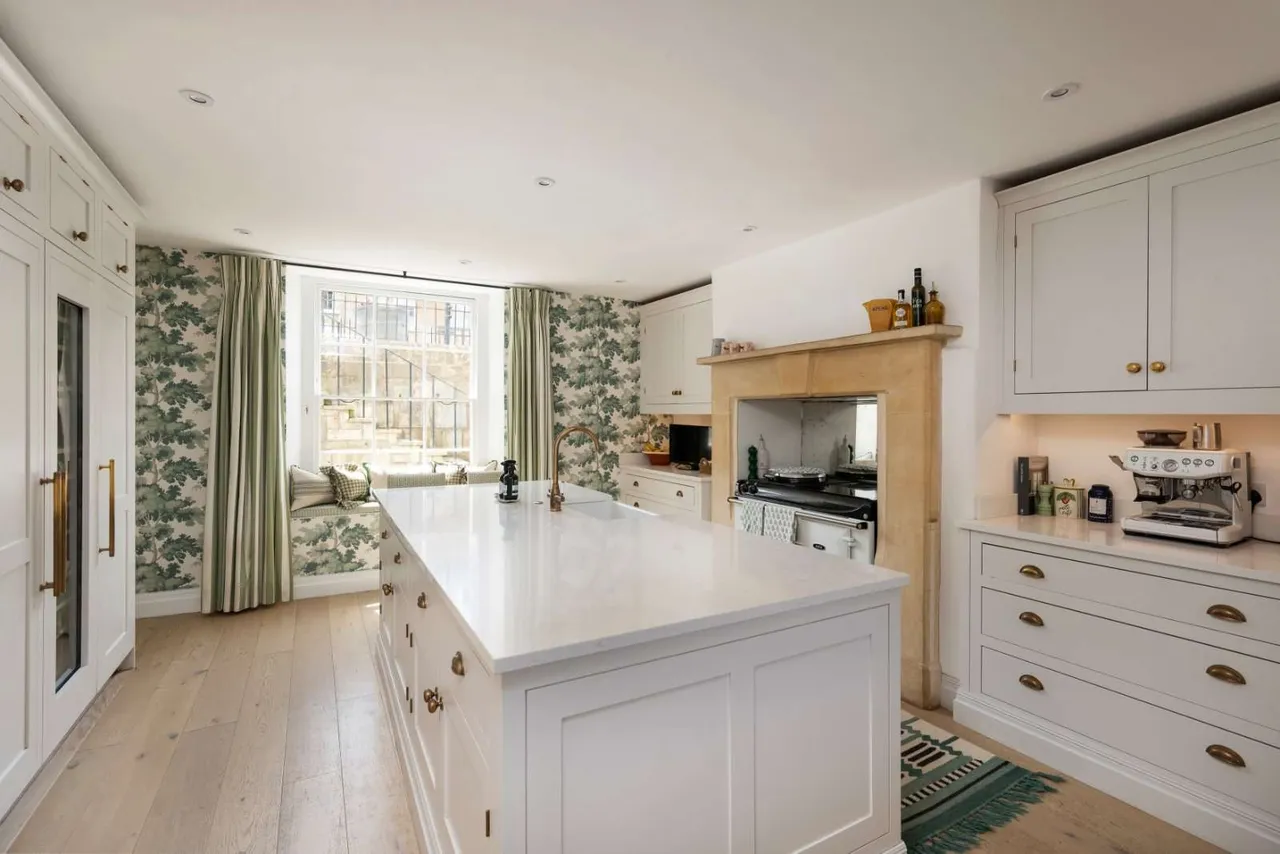 Dunsford Place, Bath, Somerset, BA2 6HF, photo 10