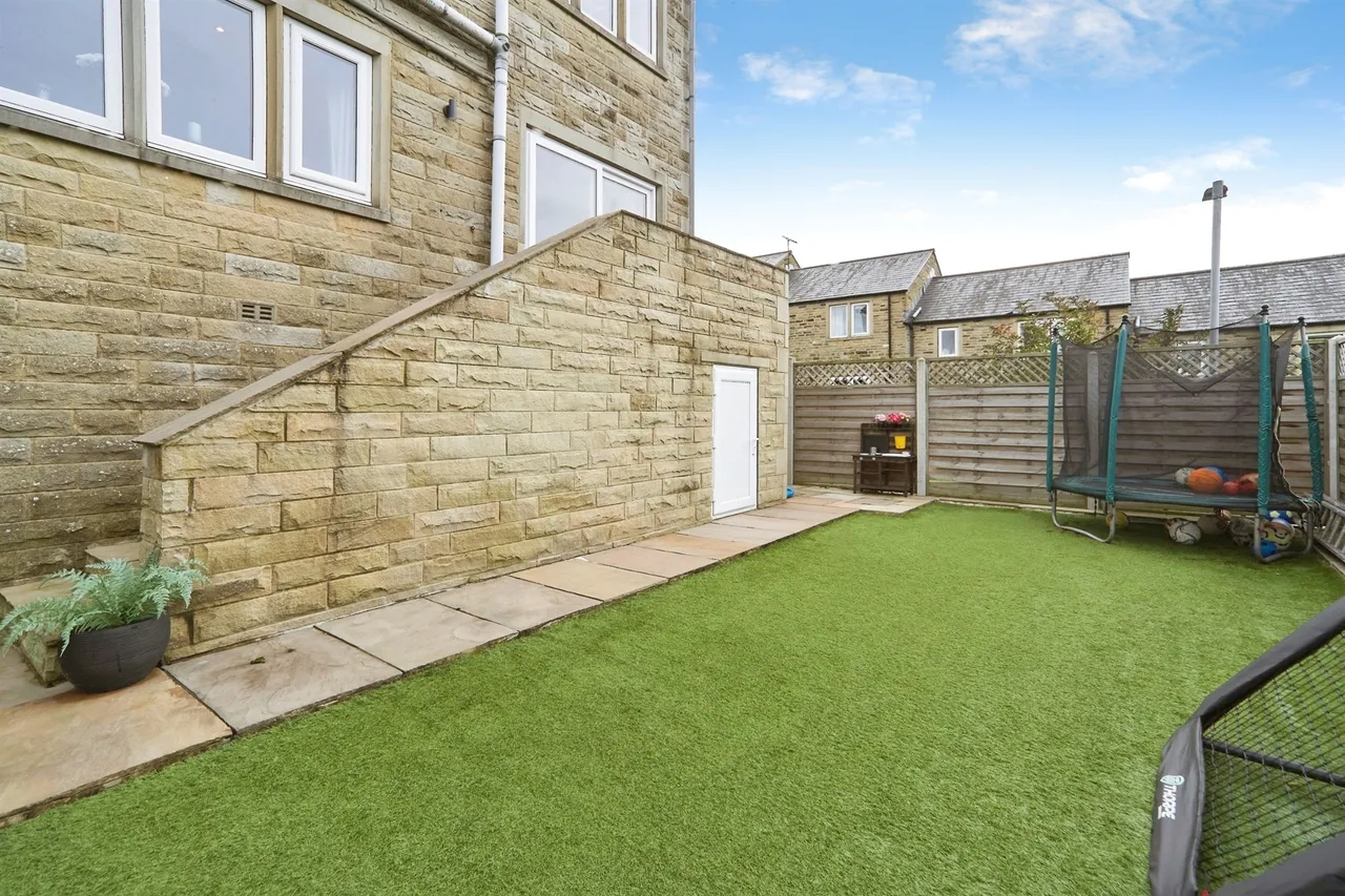 Ashlar Close, Haworth, BD22, photo 21
