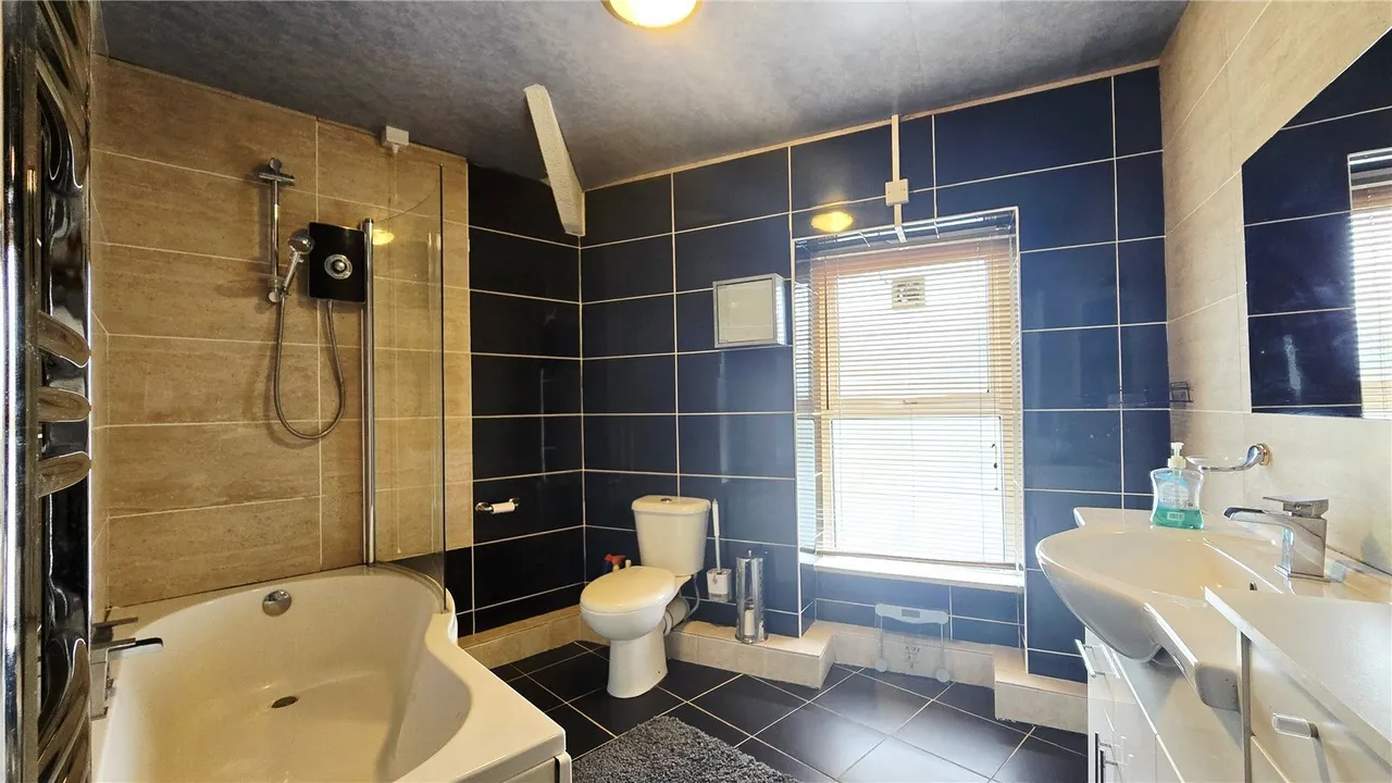 Vulcan Street, Holyhead, LL65, photo 12